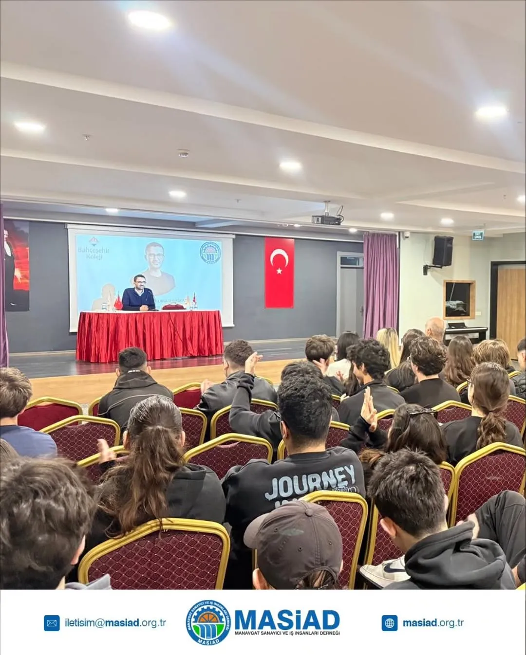 Manavgat Bahçeşehir Koleji tarafından düzenlenen Meslek Tanıtım Günleri kapsamında