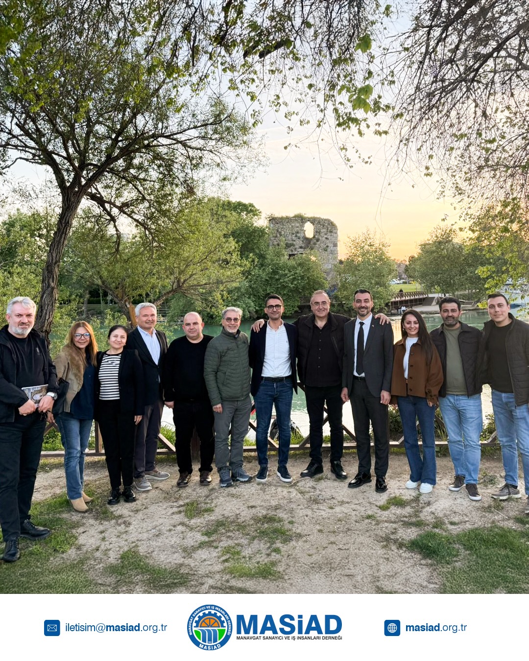 Katkıda bulunduğumuz “Memleket Kumaşı” etkinliği öncesinde, Manavgat Belediye Başkan Vekilimiz Sayın Av. Mehmet Çiçek ve kıymetli sanatçımız Sunay Akın ile bir araya gelerek keyifli anılar biriktirdik.