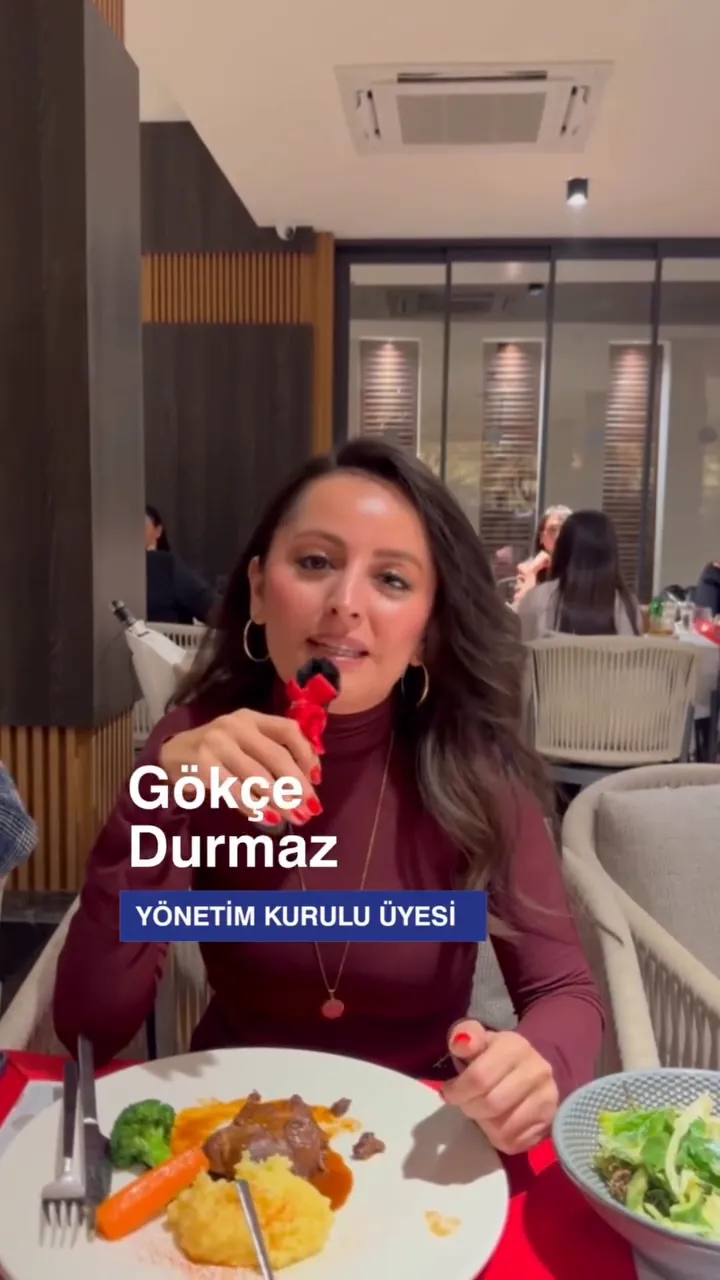 Yönetim Kurulumuzun 1. Yıl Yemeğinden Yeni Yıl Dilekleri